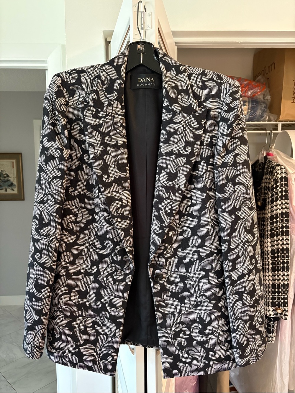 Dana Buchman blazer- size 4